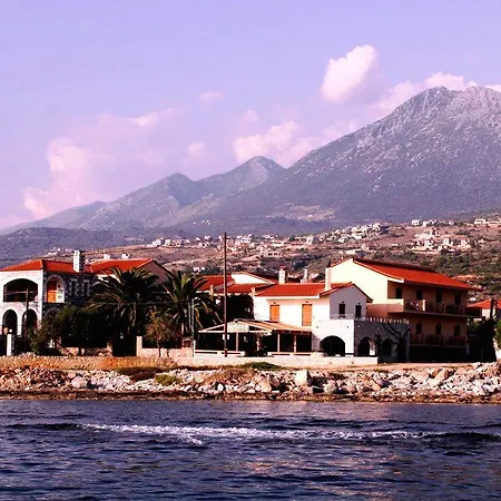 Xenios 2* Agios Nikolaos (Mani)